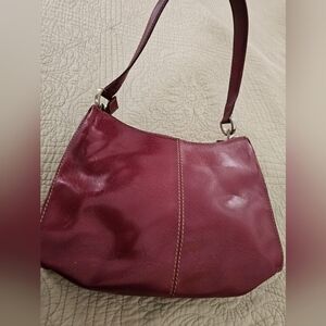 Elegant Burgundy Leather Shoulder Bag
